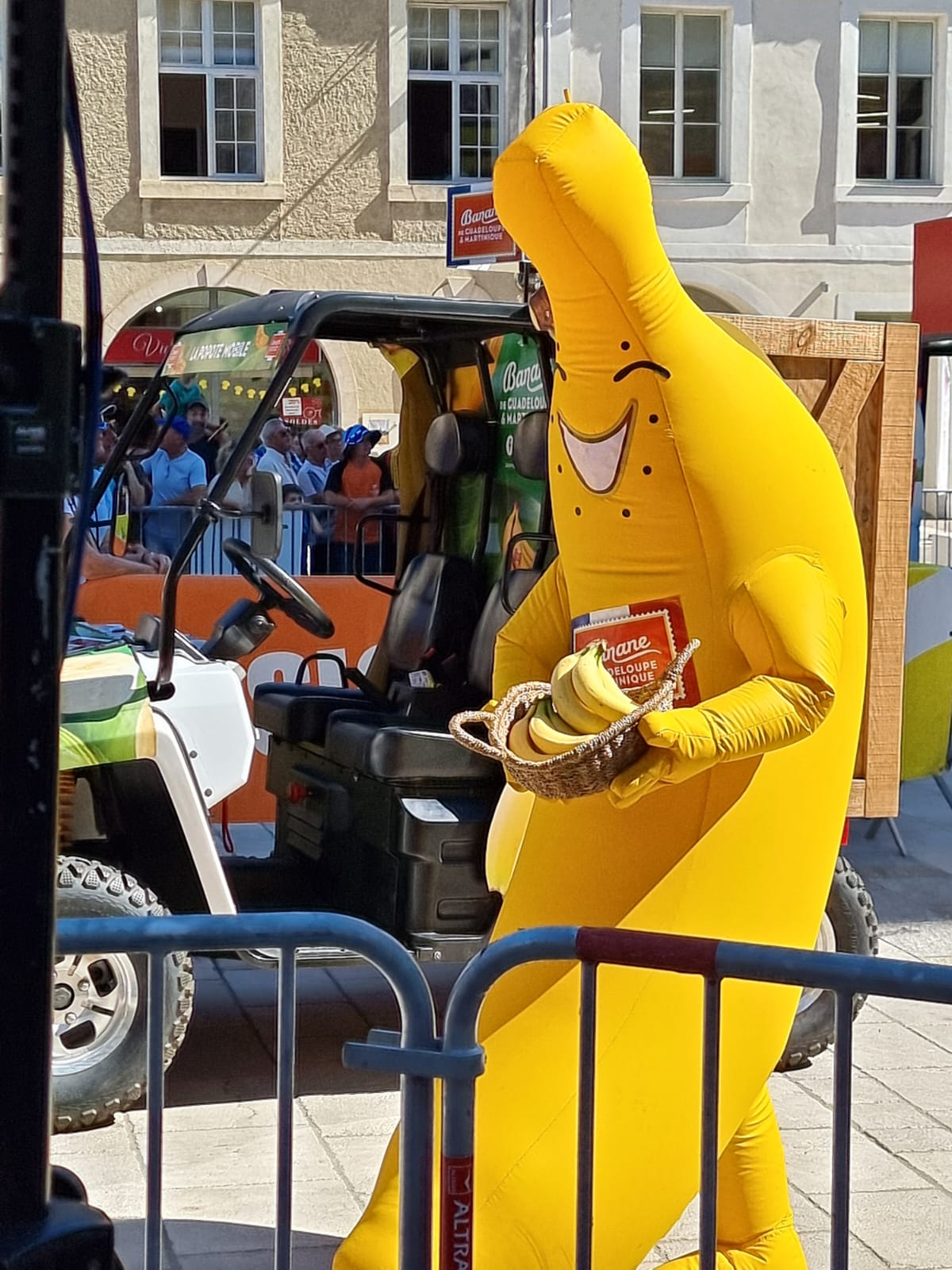 Banane publicitaire Tour de France 2025